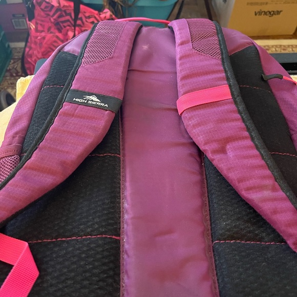 High Sierra Backpack - Picture 2 of 4